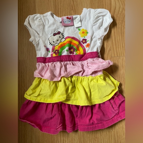 Hello Kitty Dress - Picture 1 of 2